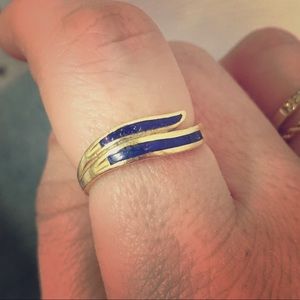14k vintage yellow gold band with lapis inlay